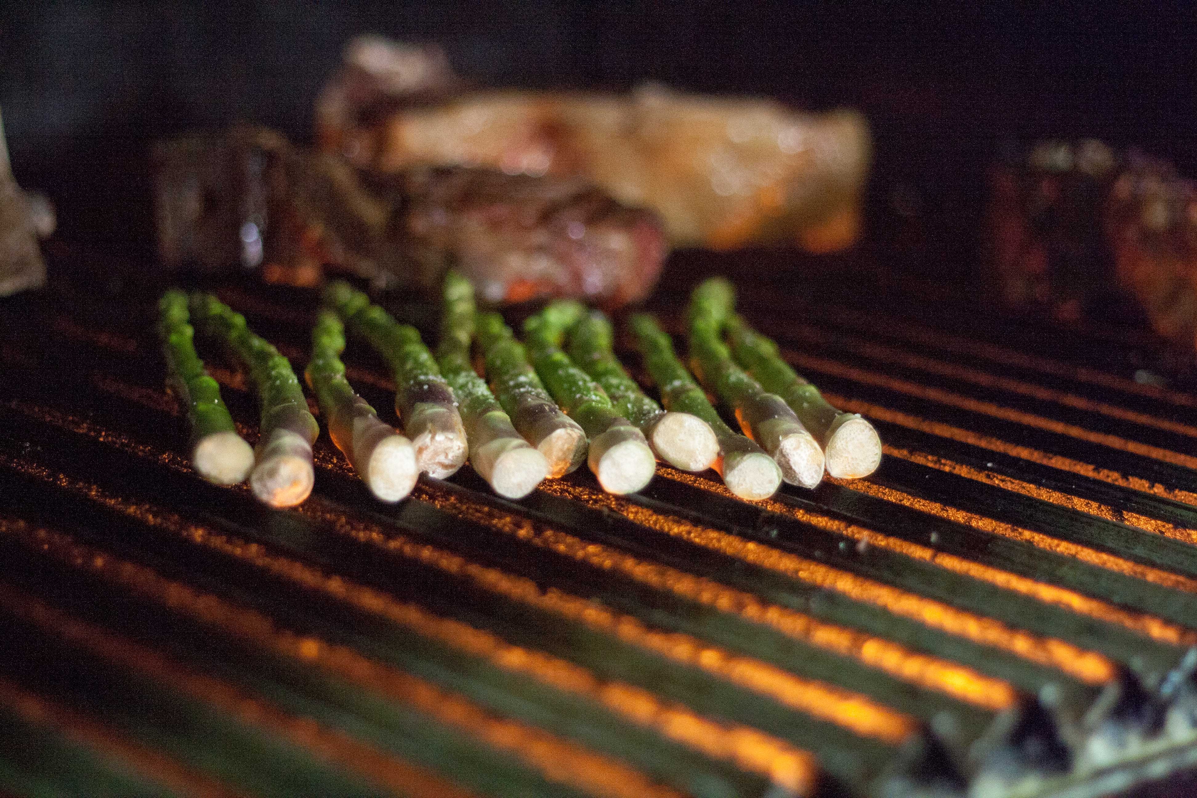 Espárragos a la parrilla